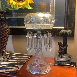 Vintage globe accent lamp